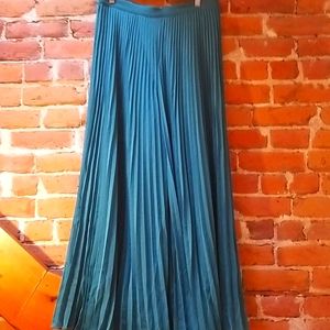 Club Monaco pleated pants